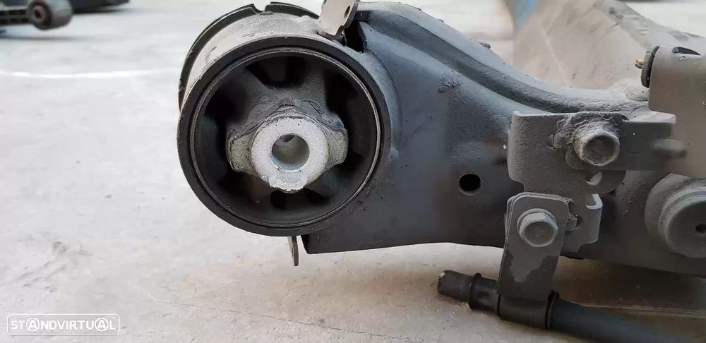 CHARRIOT TRASEIRO KIA CARENS IV 2018 -55100A4560 - 3