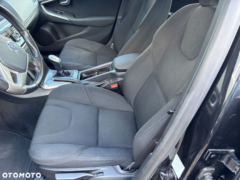 Volvo V40 D2 Momentum - 5