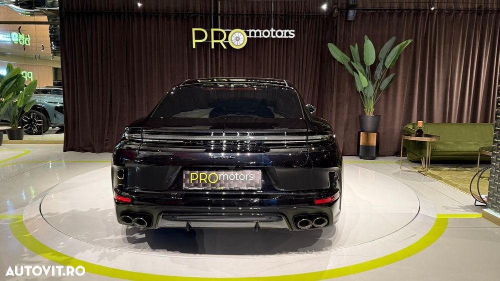 Porsche Panamera - 4