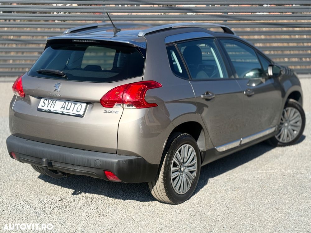 Peugeot 2008 1.2 L PureTech Allure - 4