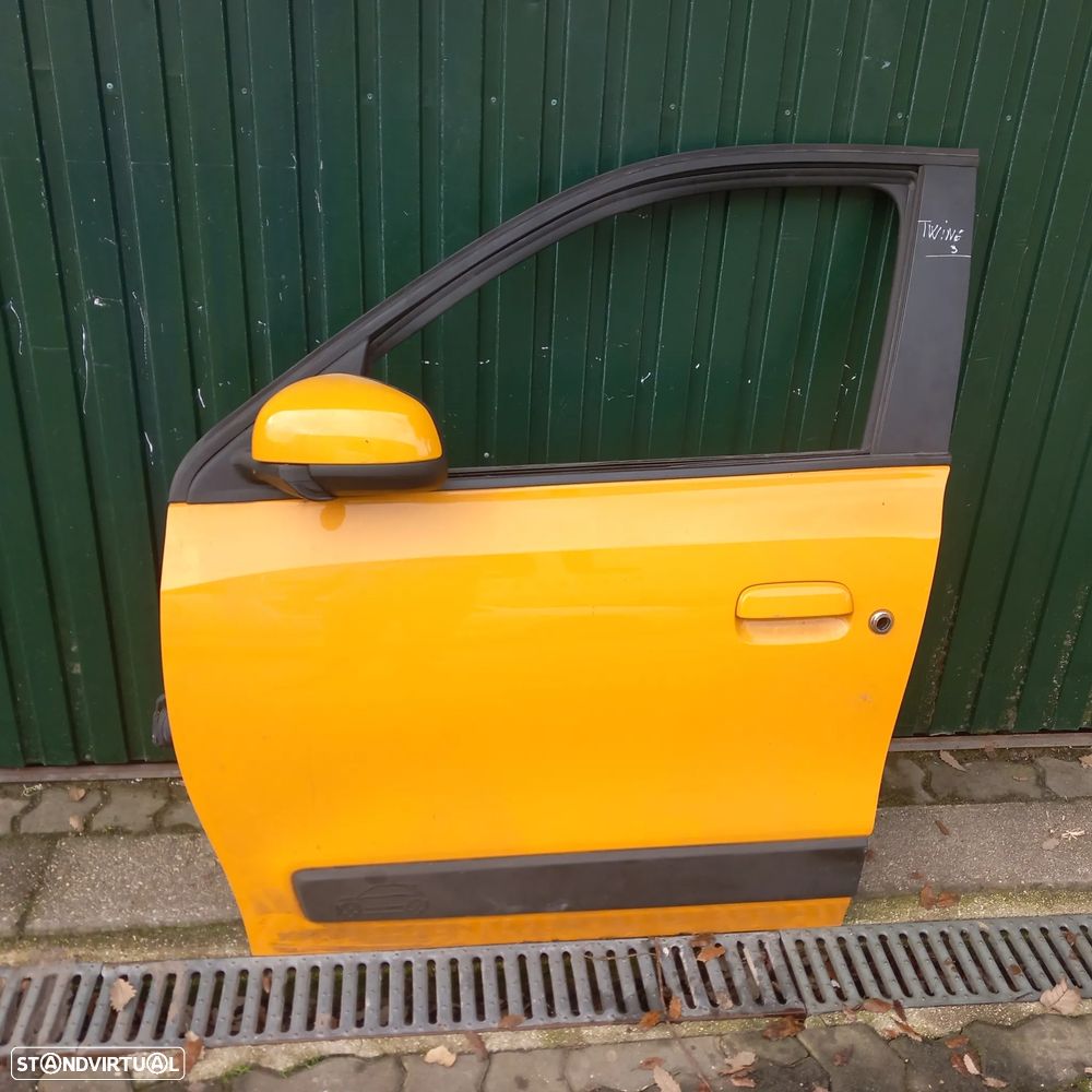 Porta renault twingo ano 2022 - 1