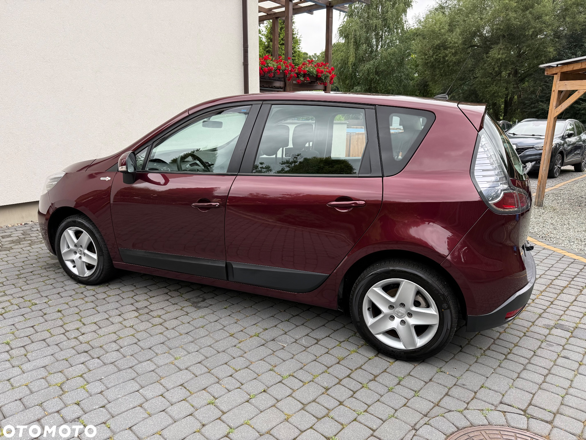 Renault Scenic 1.6 16V 110 TomTom Edition - 11