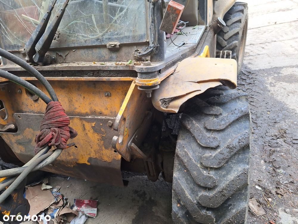 JCB 520-50 4X4 - 25