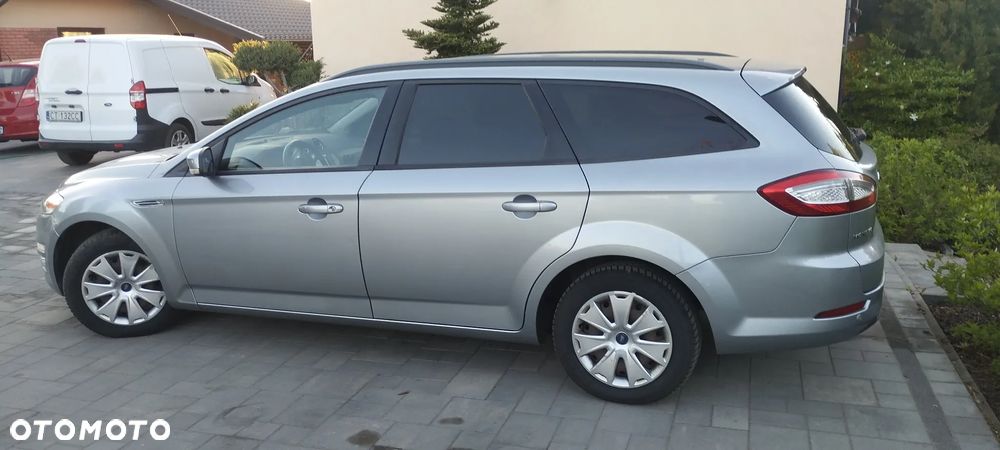 Ford Mondeo 2.0 TDCi ECOnetic Ambiente - 11