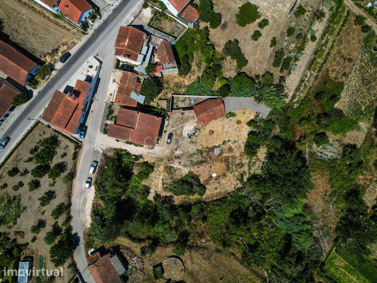Moradia T3 com Garagem e Terreno a 20 minutos dos Centros de Pombal e - Grande imagem: 3/45