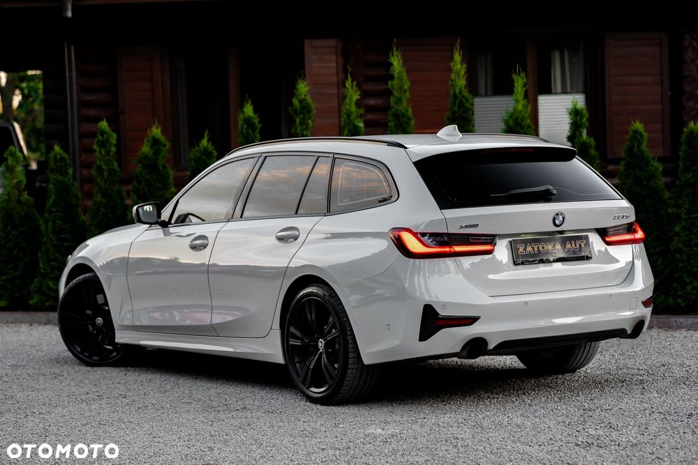 BMW Seria 3 330d xDrive M Sport - 14
