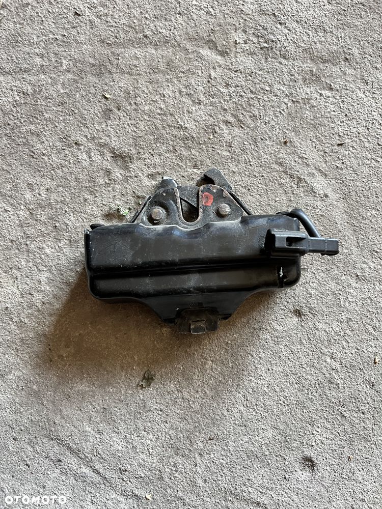 Zamek maski Lexus GS300 97-04r. - 1