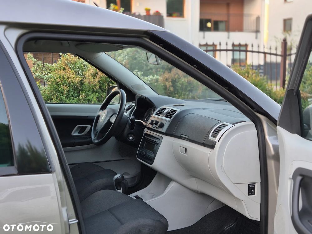 Skoda Roomster - 12