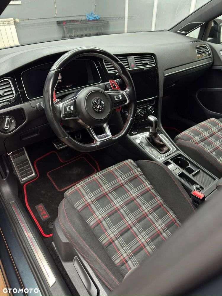 Volkswagen Golf GTI (BlueMotion Technology) DSG Performance - 8