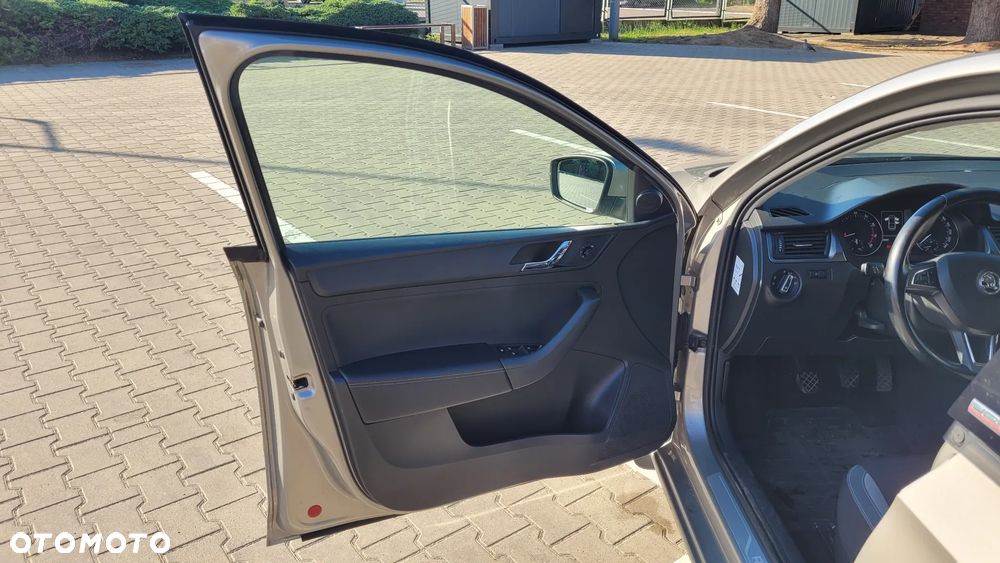 Skoda RAPID 1.2 TSI Joy - 36