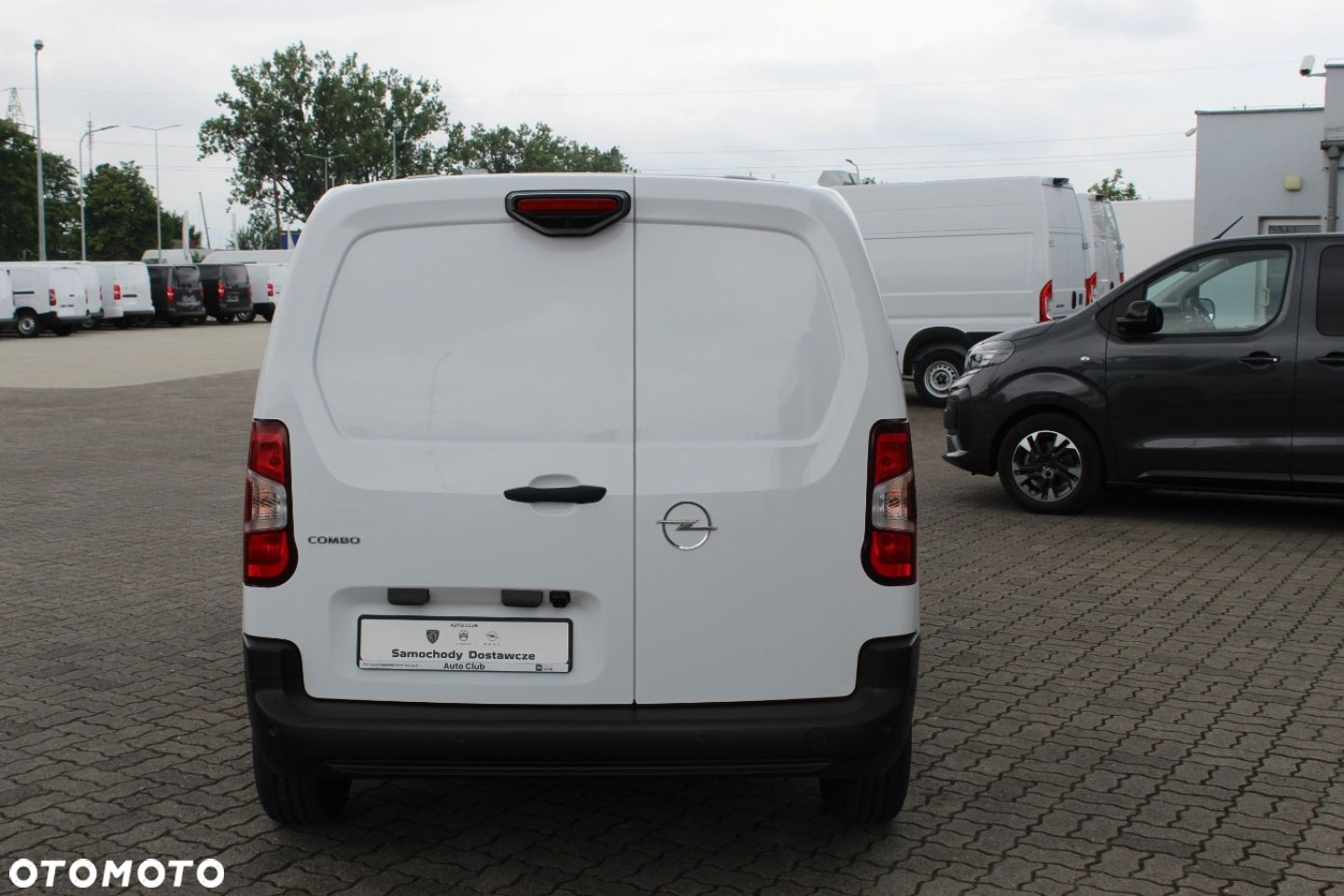 Opel COMBO - 8