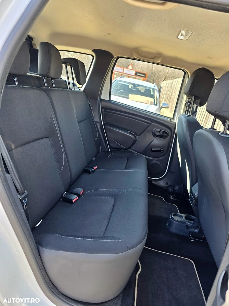 Dacia Duster 1.5 dCi 4x4 Prestige - 11