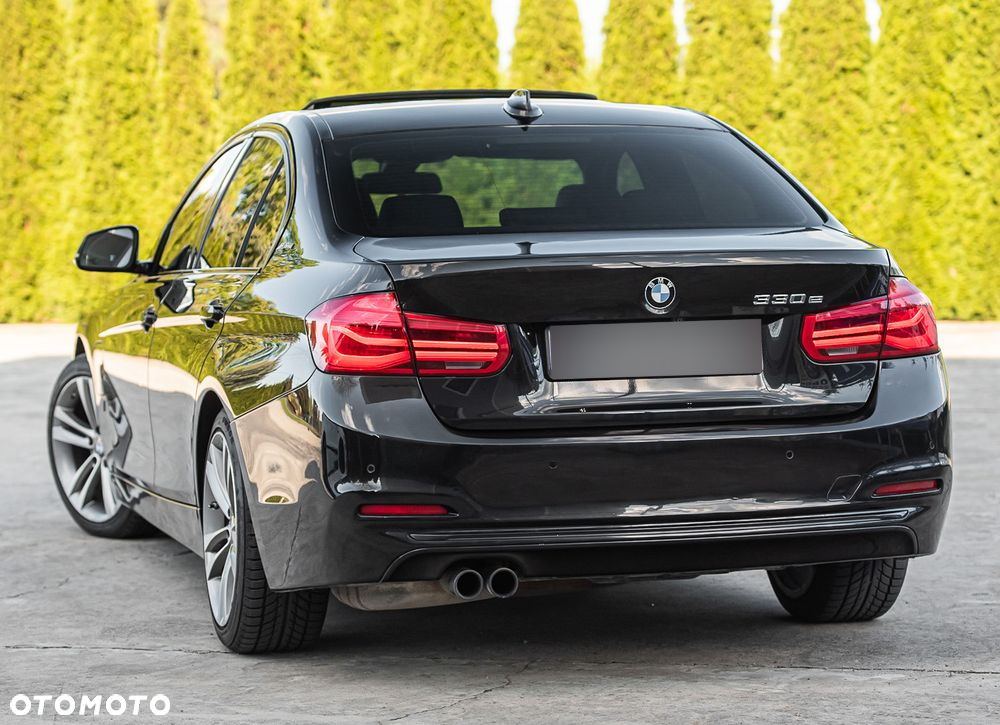 BMW Seria 3 330e iPerformance Advantage - 11