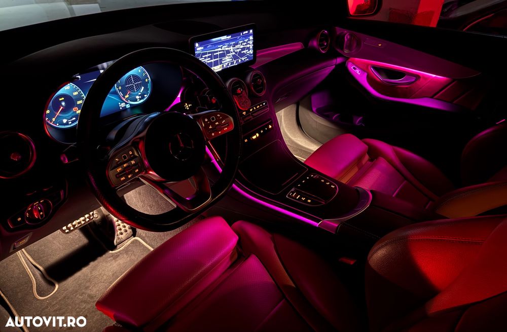 Mercedes-Benz GLC 300 e 4MATIC - 31