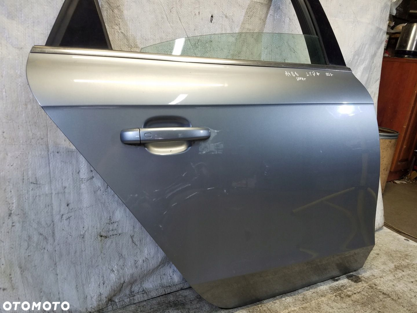 DRZWI TYŁ LEWE AUDI A4 B8 SEDAN KOD LY7G - 9