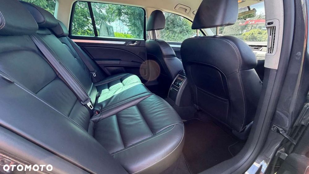 Skoda Superb 2.0 TDI Business DSG - 18