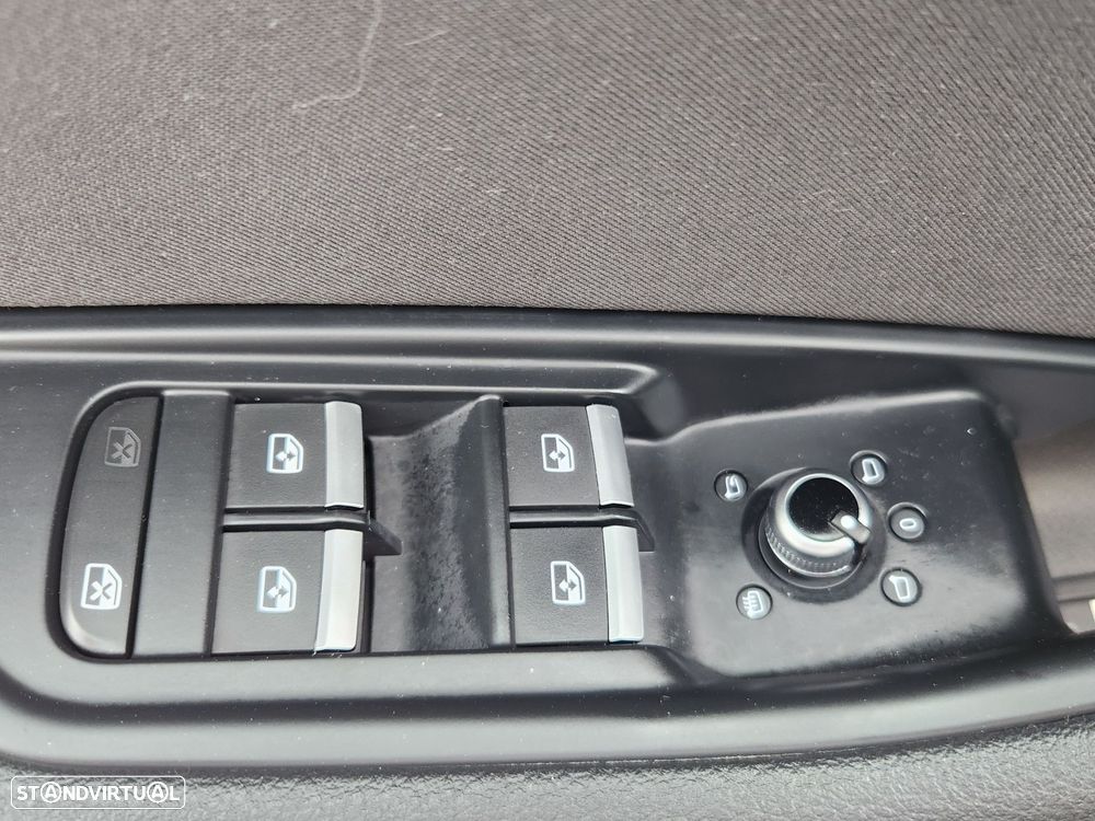 Audi A4 Avant 40 TDI S line S tronic - 50