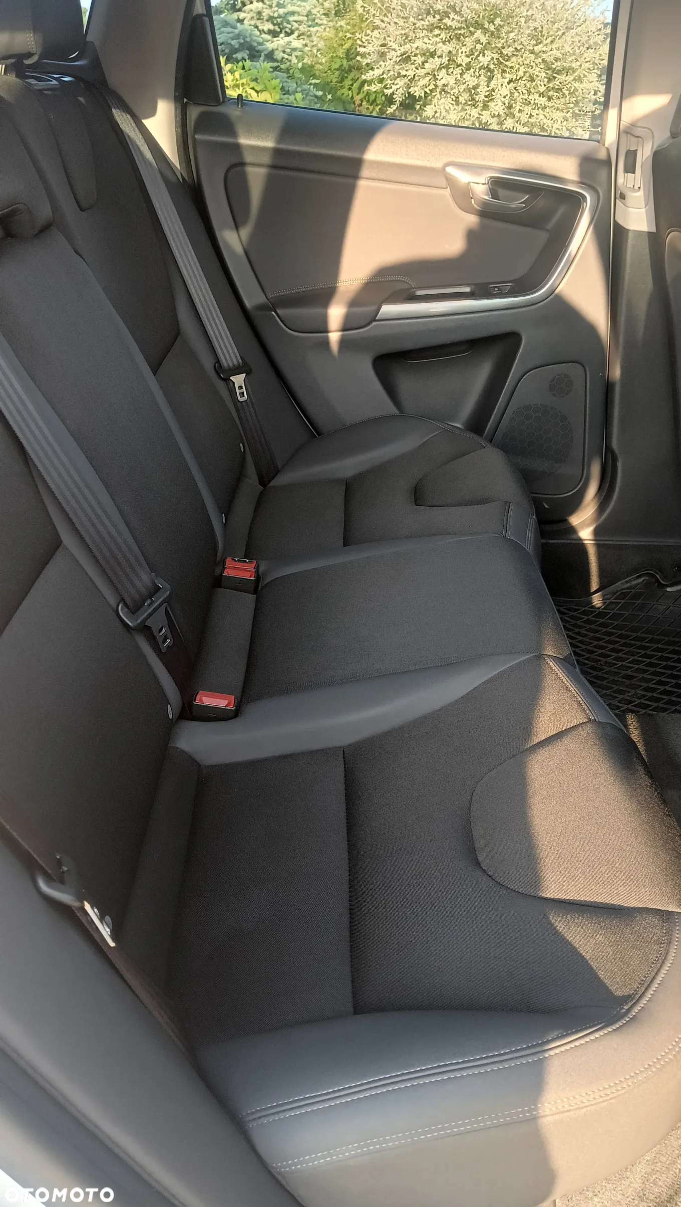 Volvo XC 60 D4 Drive-E Momentum - 14