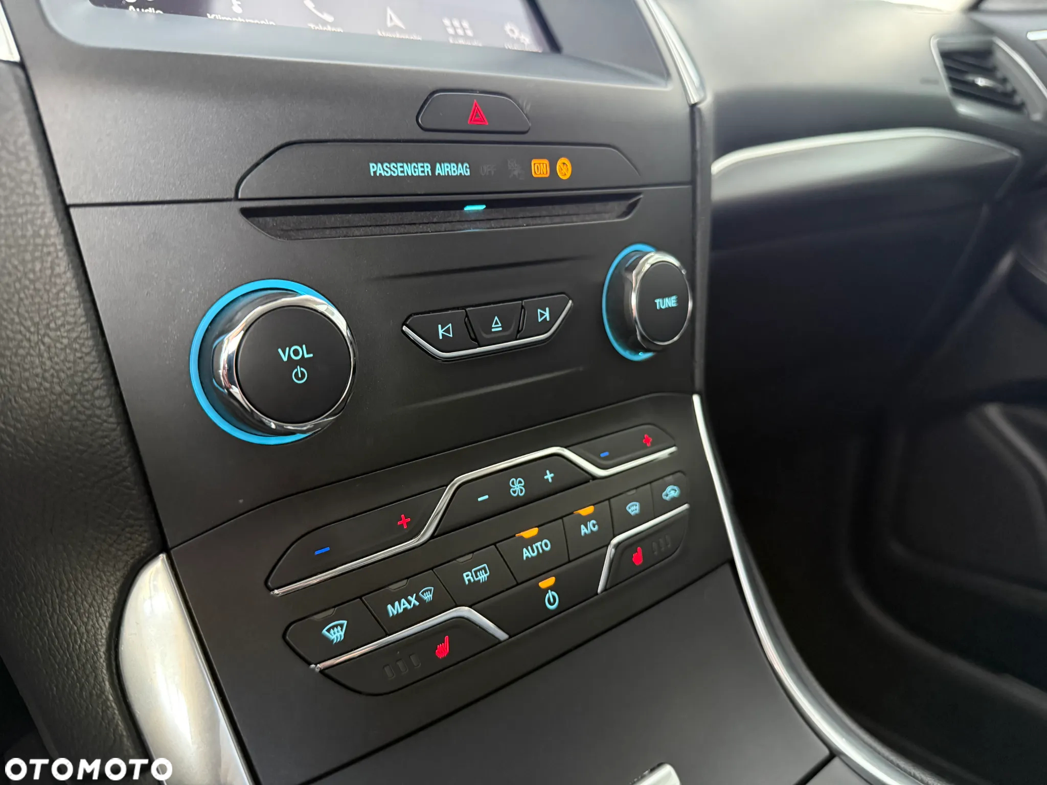 Ford S-Max 2.0 EcoBlue Titanium - 28