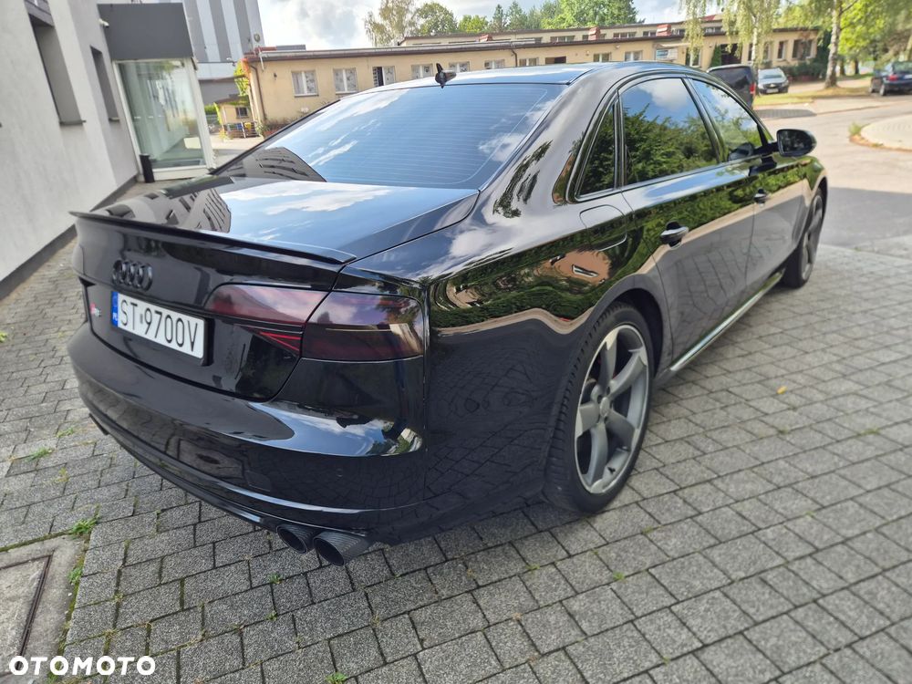 Audi A8 - 6