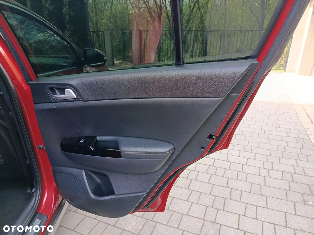 Kia Sportage 2.0 CRDI M - 24
