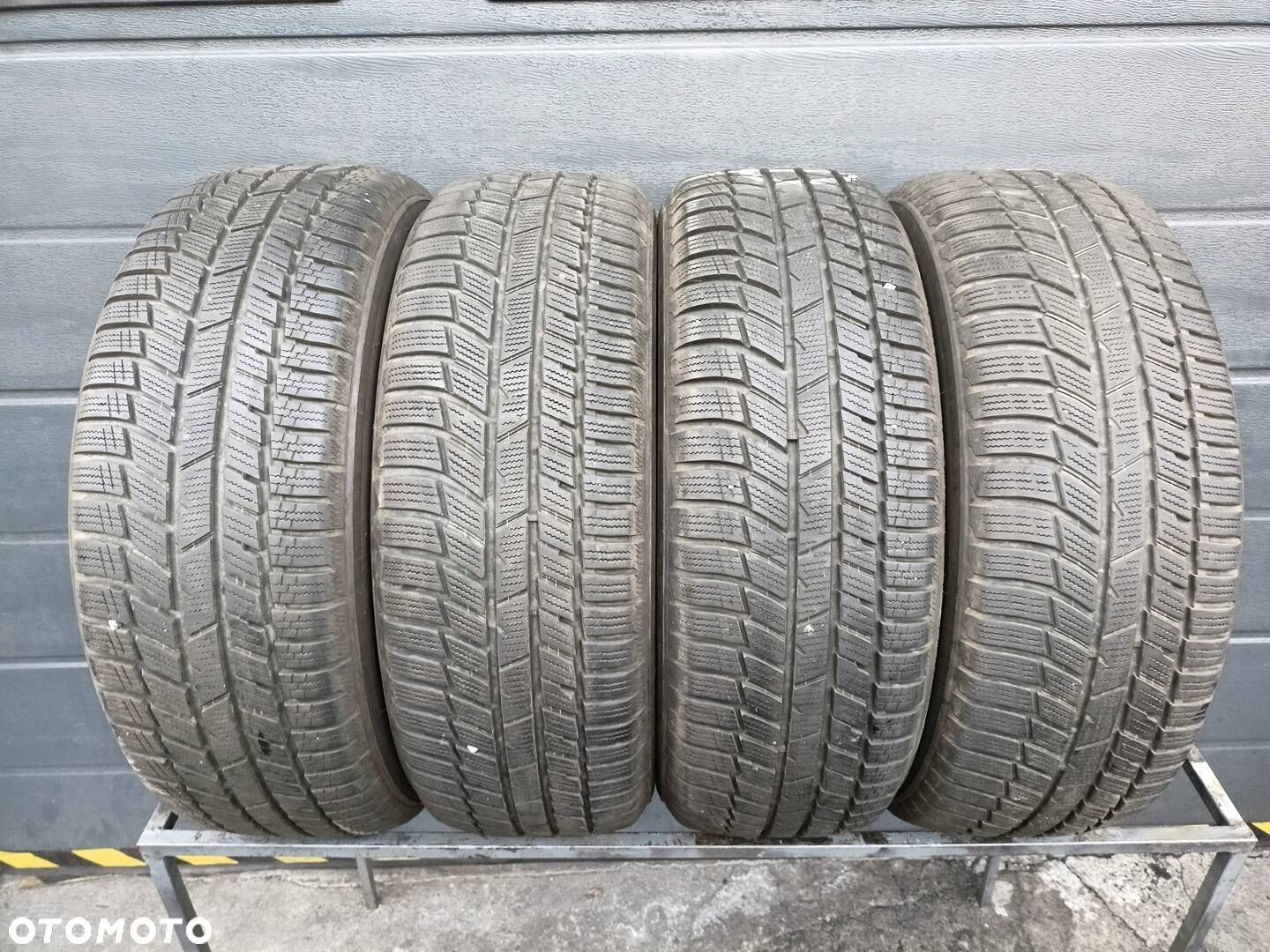 235/55R19 Toyo Snowprox S954 SUV komplet opon zima 7,7mm - 1