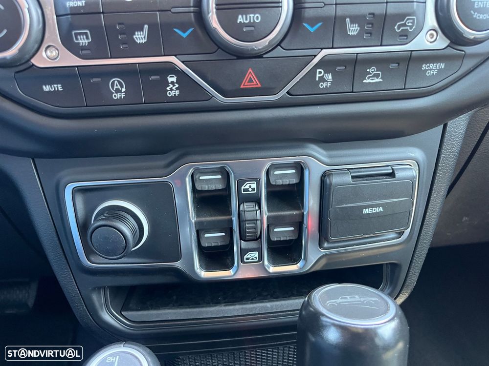 Jeep Gladiator 3.0 CRD Overland AT8 - 23
