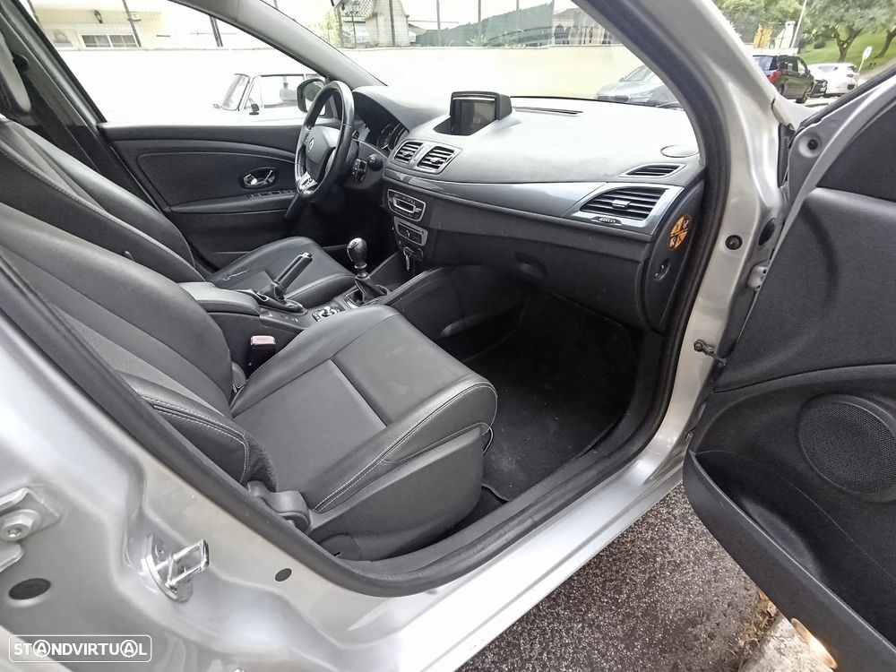 Renault Mégane Sport Tourer 1.5 Blue dCi Limited J17 - 16