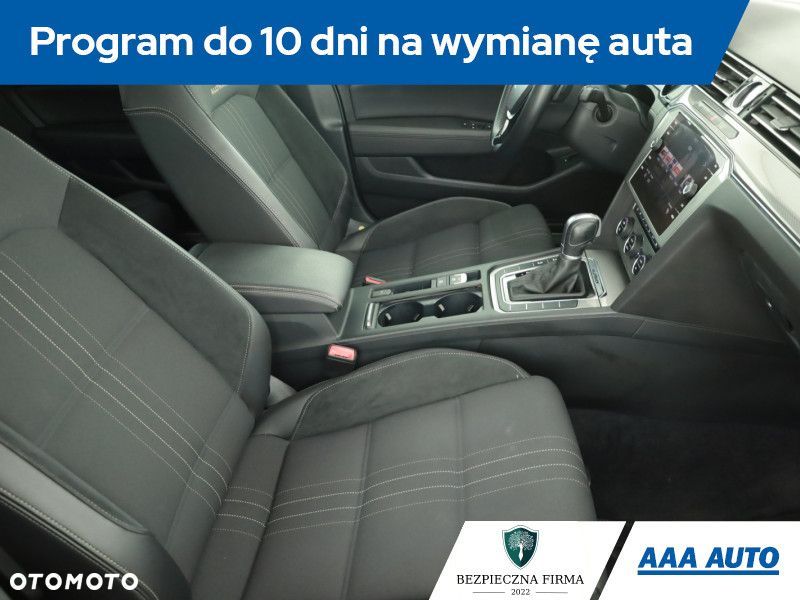 Volkswagen Passat Variant - 9