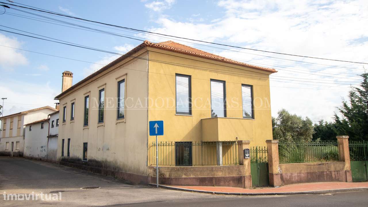 Moradia com elevado potencial no centro de Avanca - Grande imagem: 2/26