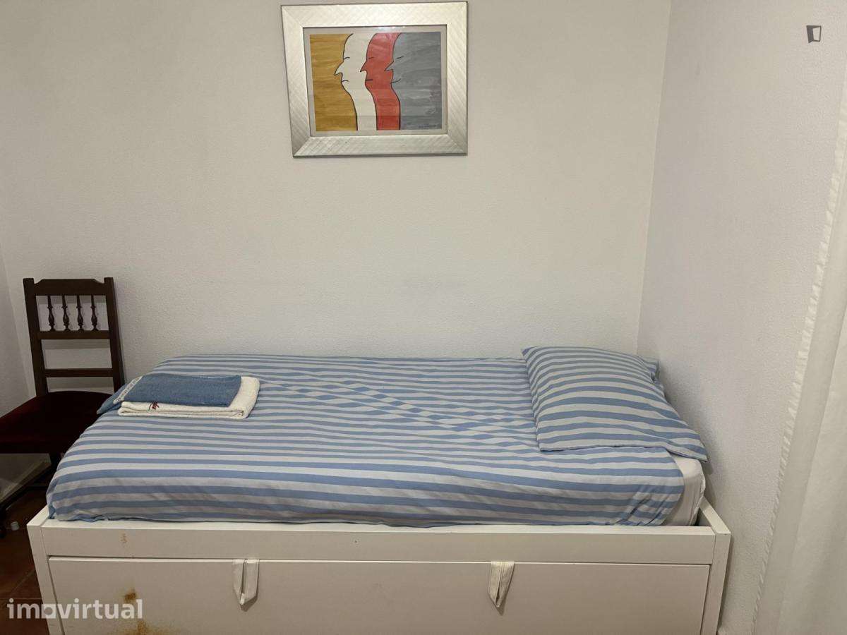 Quarto - localizado em Ramalde Porto - Grande imagem: 4/27
