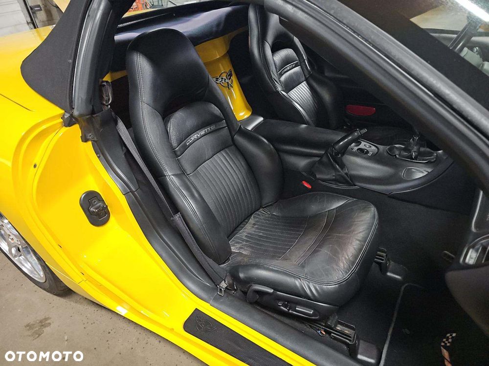 Chevrolet Corvette - 6