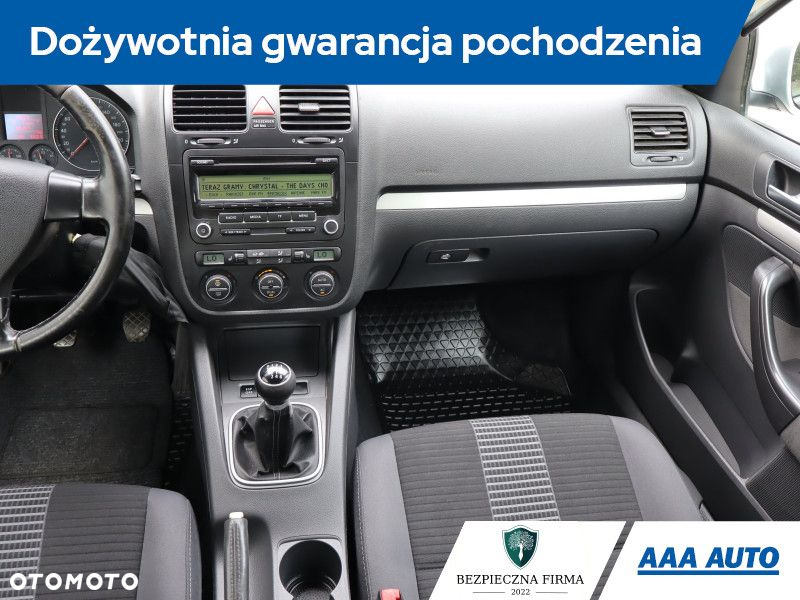 Volkswagen Jetta - 9