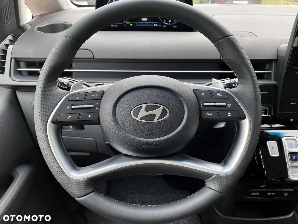 Hyundai Staria 1.6 T-GDI HEV Luxury - 26