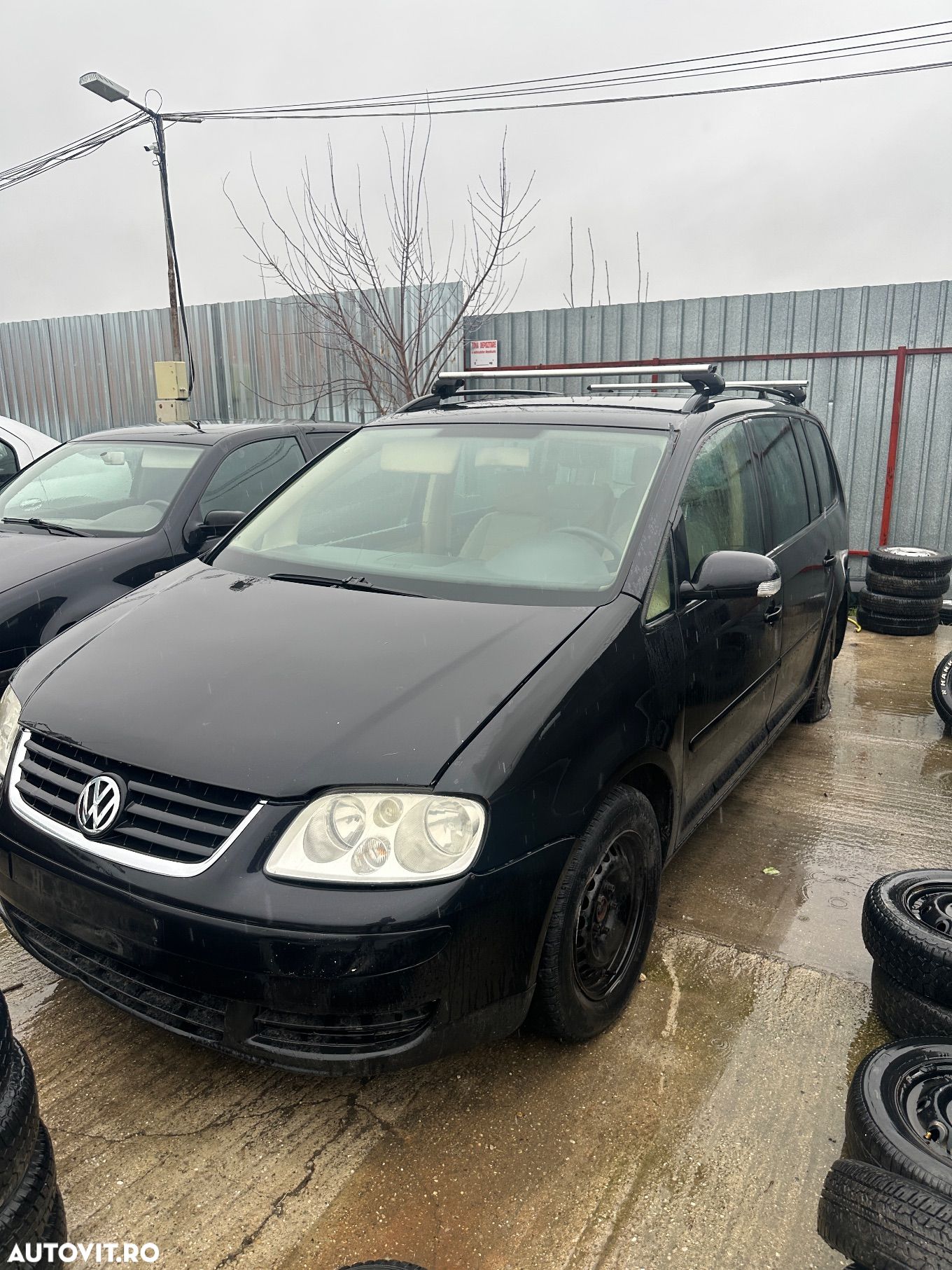 Dezmembrez Volkswagen Touran - 1