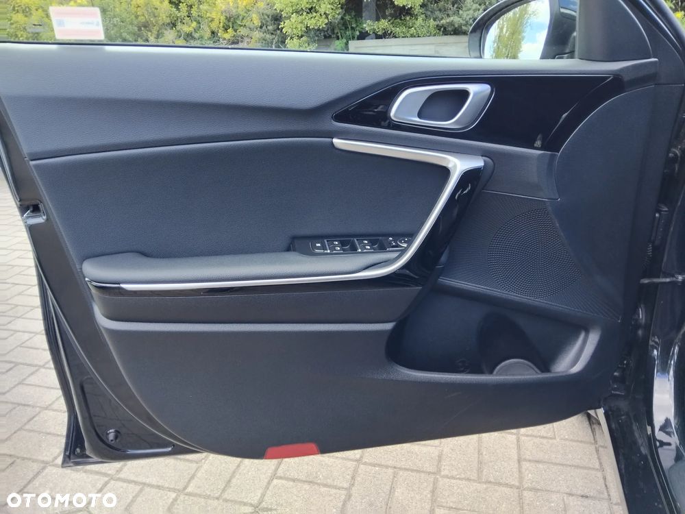 Kia Ceed 1.5 T-GDI Business Line - 17