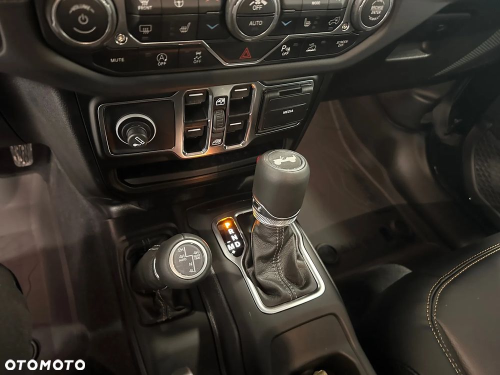 Jeep Wrangler Unlimited GME 2.0 Turbo Sahara - 14