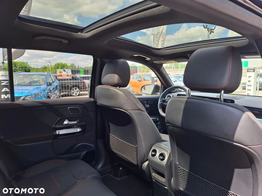 Mercedes-Benz GLB 250 4-Matic AMG Line 8G-DCT - 26