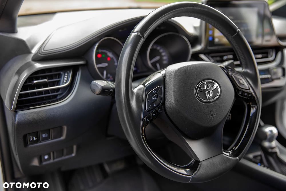 Toyota C-HR ver-1-8-hybrid-prestige - 19
