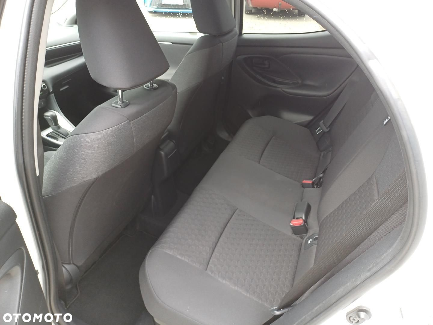 Toyota Yaris - 10