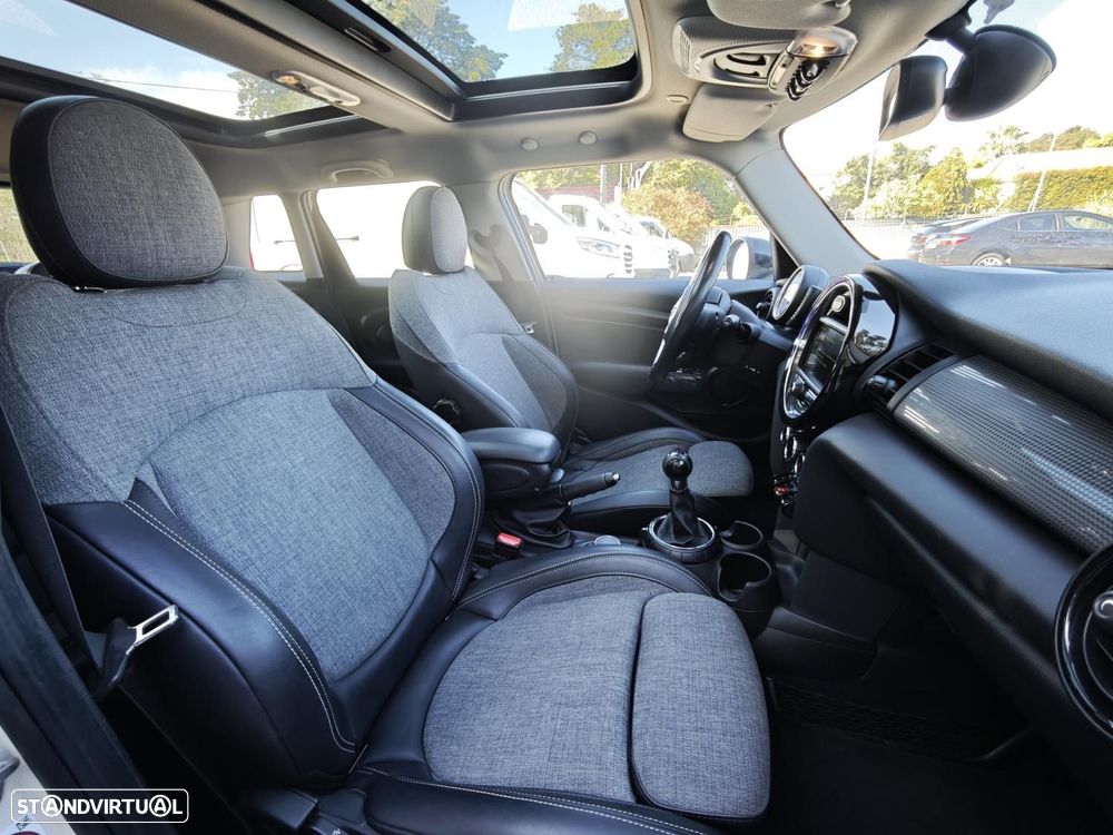 MINI 5 Portas Cooper D - 22