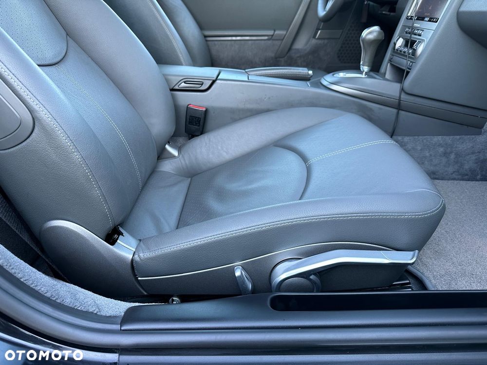 Porsche 911 Carrera Tiptronic S - 27