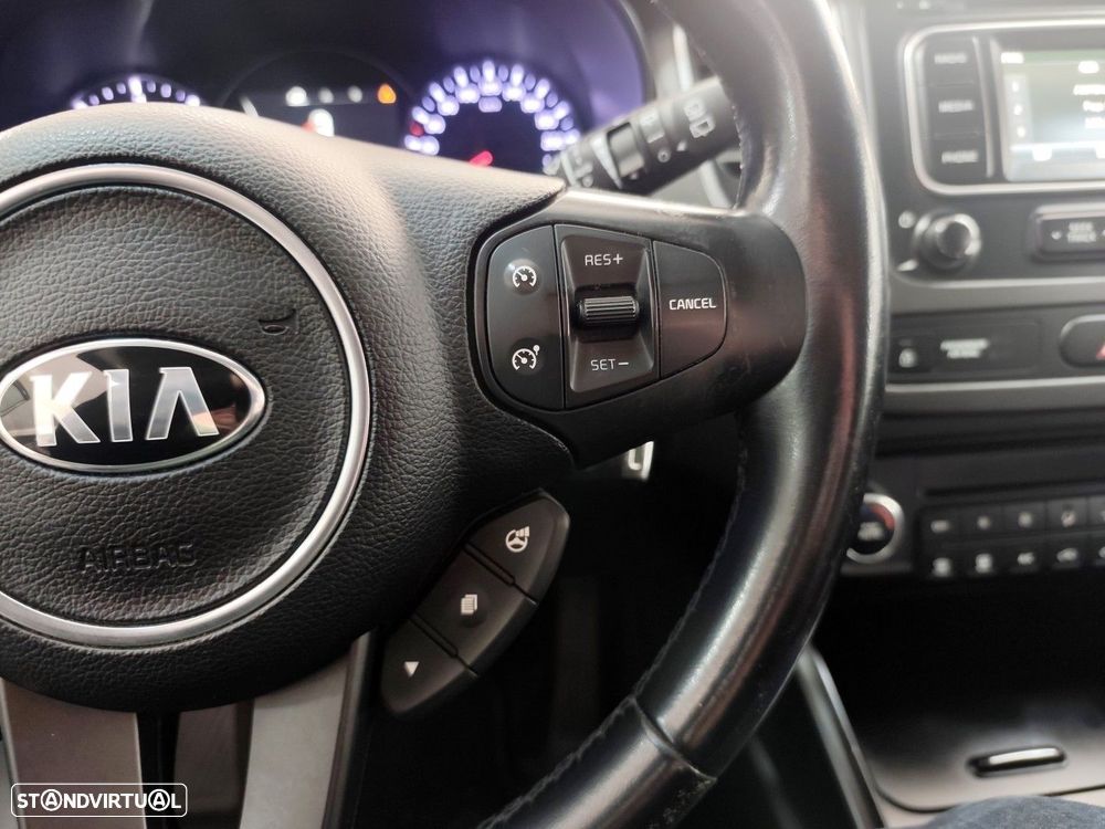 Kia Carens 1.7 CRDi ISG TX - 22