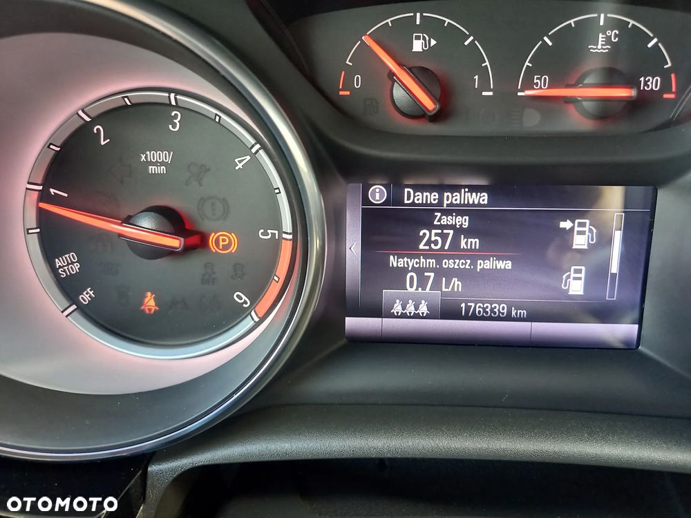 Opel Astra 1.6 CDTI Dynamic S&S - 24