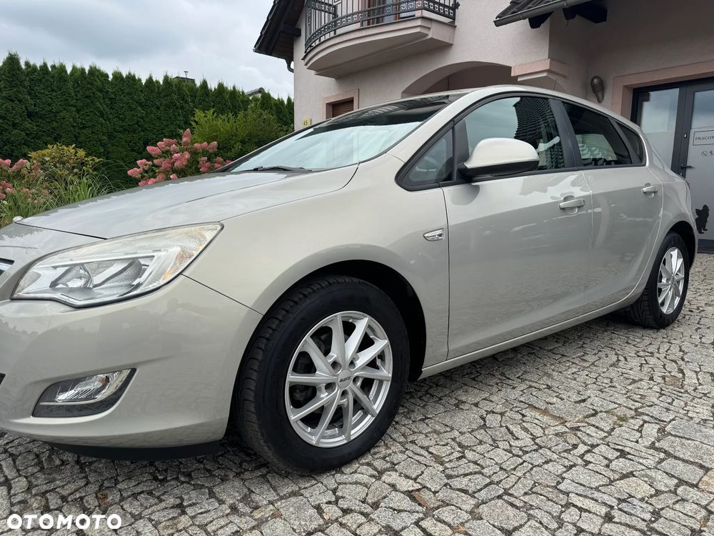 Opel Astra 1.4 Turbo - 9