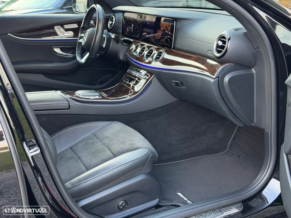 Mercedes-Benz E 300 de AMG Line 4Matic - 12