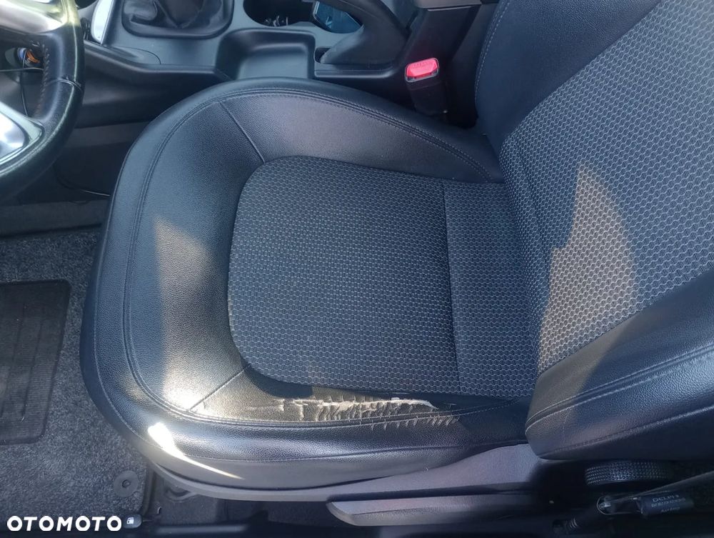 Hyundai ix35 2.0 2WD Style - 12