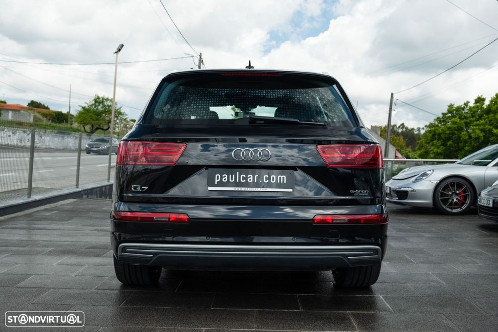 Audi Q7 - 4