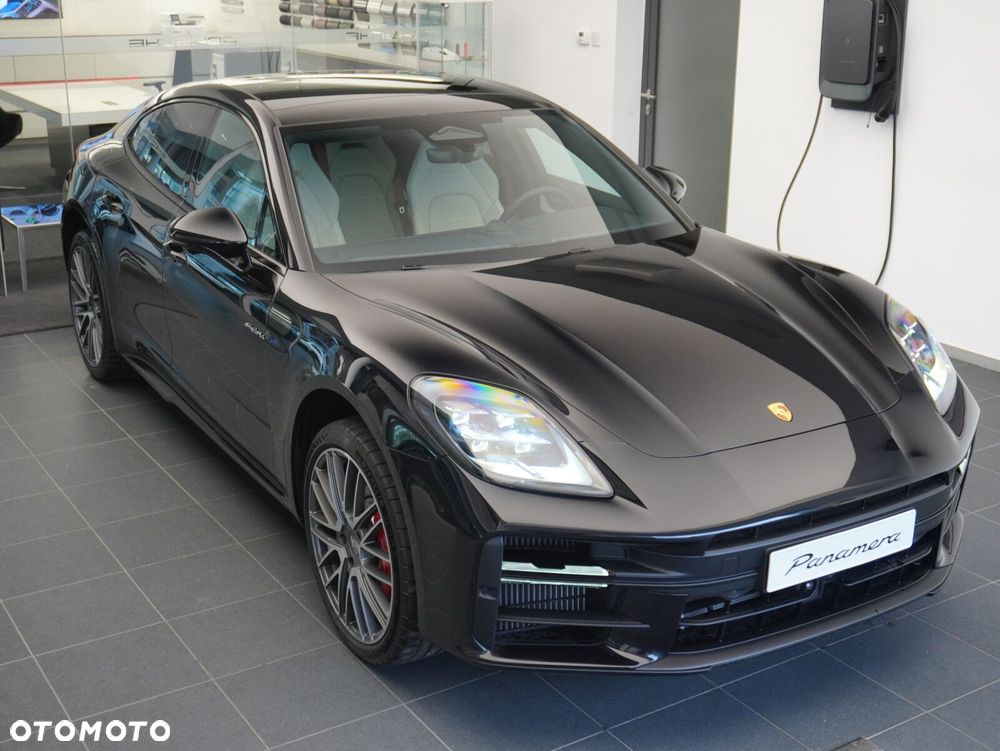 Porsche Panamera 4S E-Hybrid PHEV - 9