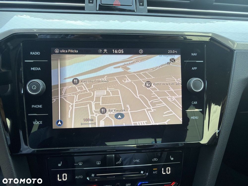 Volkswagen Passat 2.0 TSI Business DSG - 19